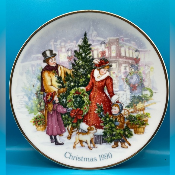 Set of 4 Avon Christmas Plates w/boxes - Picture 8 of 11